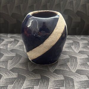 VTG Signed handcrafted vase